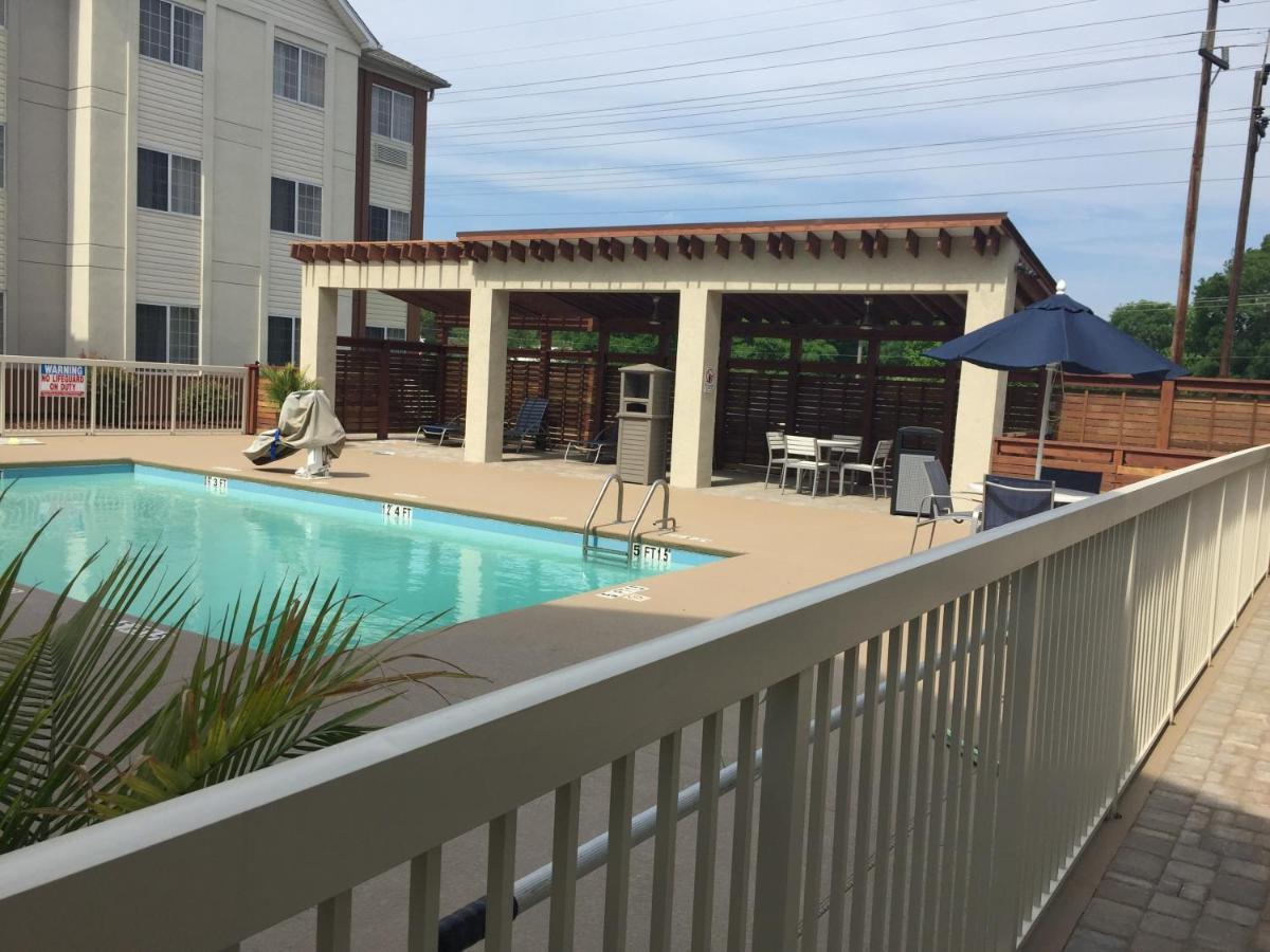 Candlewood Suites - Charlotte - Arrowood, An Ihg Hotel Bagian luar foto