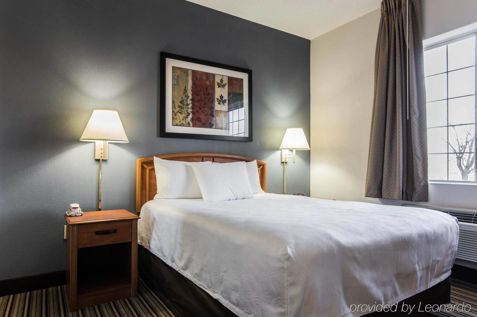 Candlewood Suites - Charlotte - Arrowood, An Ihg Hotel Bagian luar foto