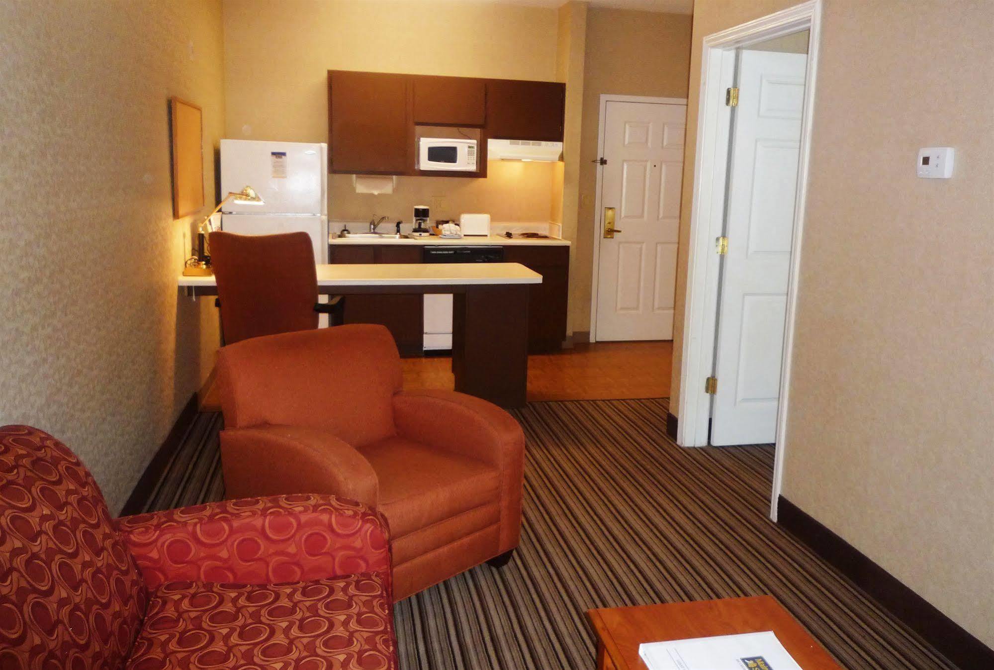 Candlewood Suites - Charlotte - Arrowood, An Ihg Hotel Bagian luar foto