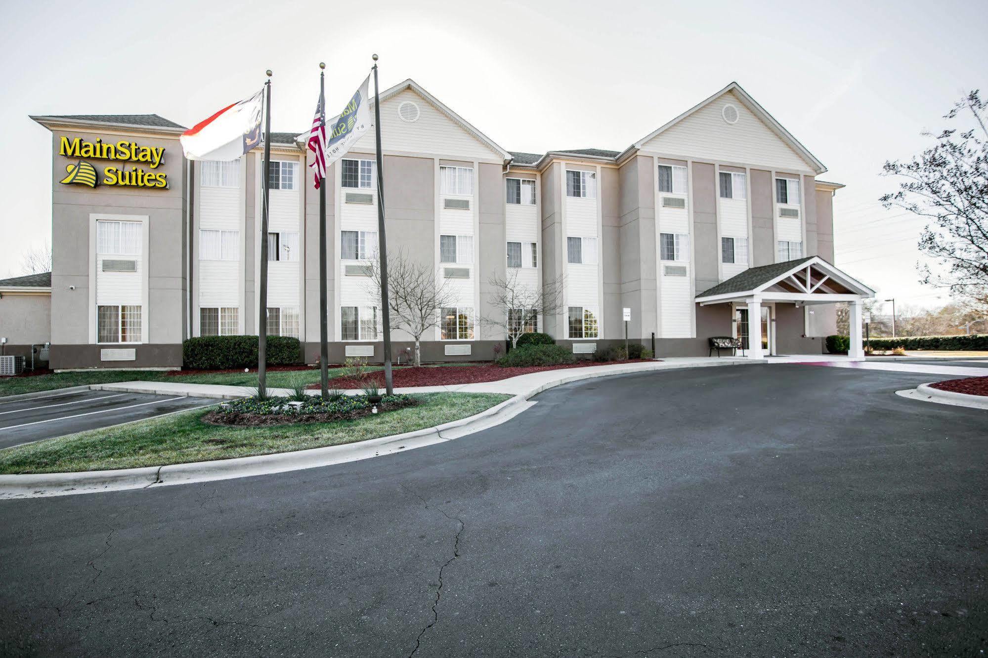 Candlewood Suites - Charlotte - Arrowood, An Ihg Hotel Bagian luar foto